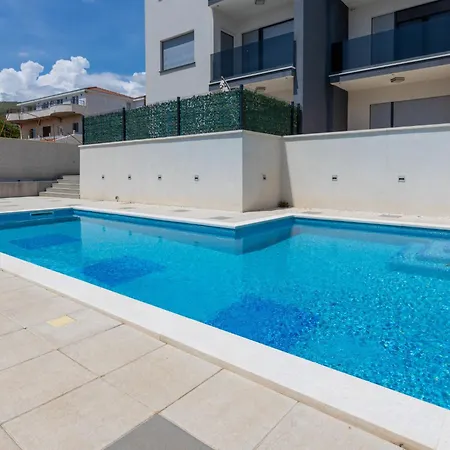Apartment Niki By Interhome Trogir